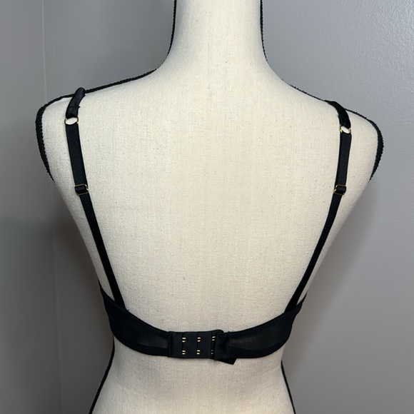 Victoria’s Secret Women’s Black Mesh/Felt Sheer Demi Bra Sz 34D - Picture 3 of 4